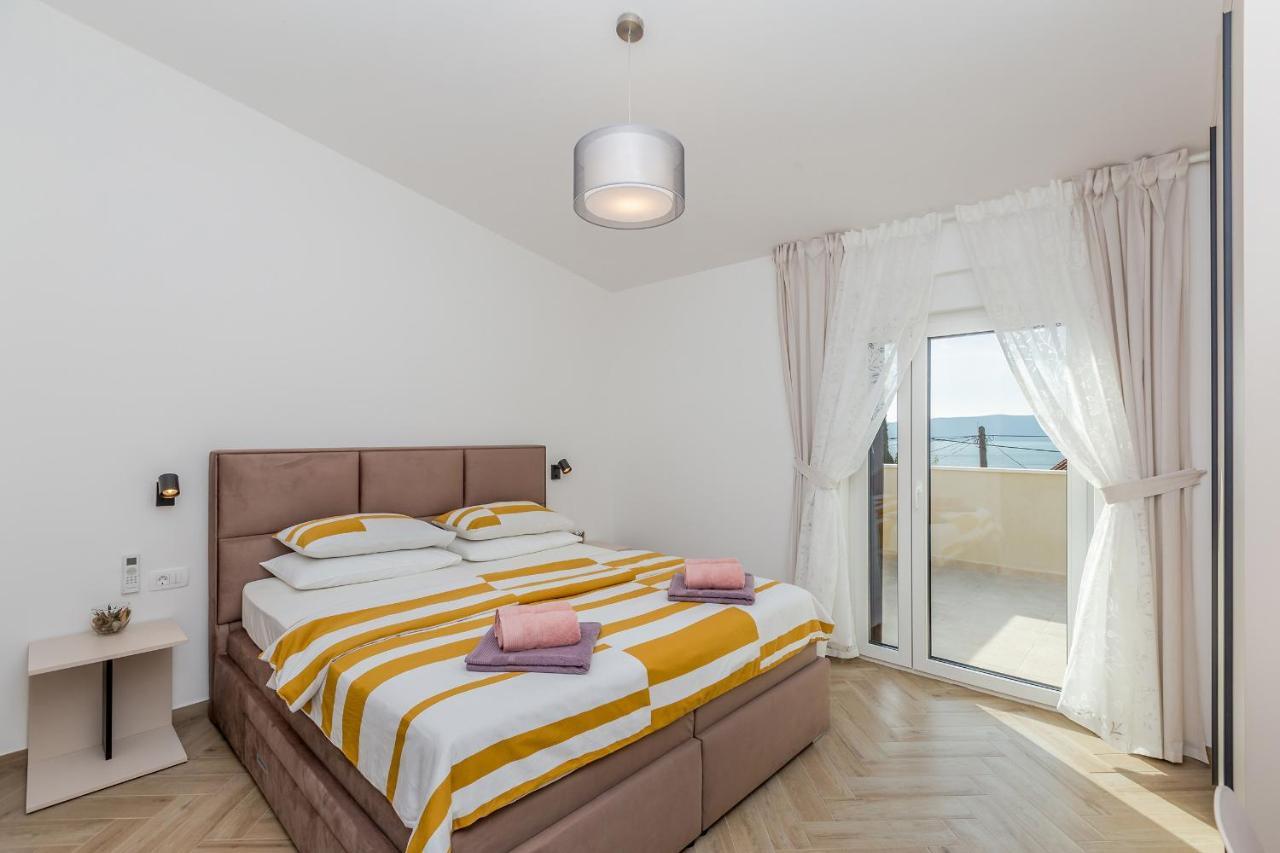 Holiday House Villa Andro Pinezići Buitenkant foto